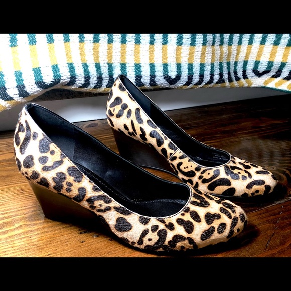 🔸ECCO Women's Leopard Wedge Pump. Size 7.5 - Picture 6 of 7